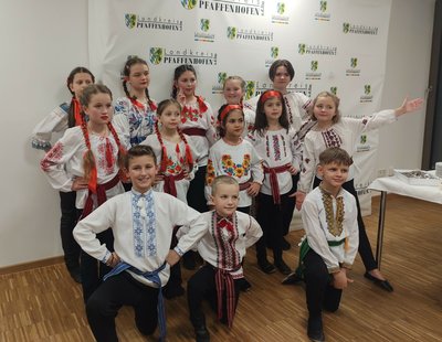 Die Kindertanzgruppe der ukrainischen Ländergruppe im IKVP